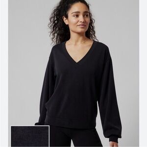 Athleta Willow V Neck Sweatshirt Black Long Sleeve